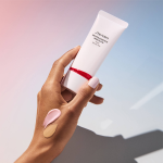 Shiseido Revitalessence Skin Glow Primer 30 ml - Thumbnail